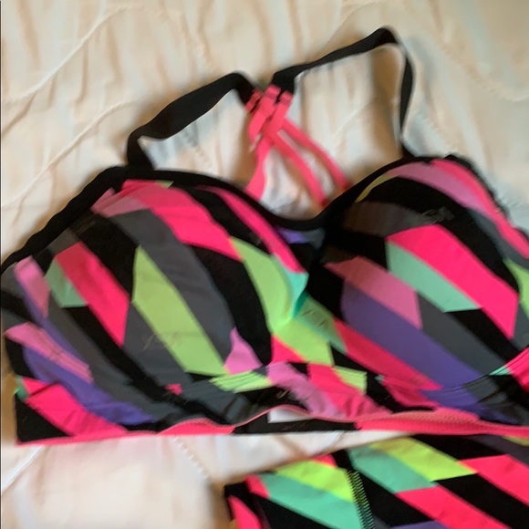 Victoria Secret Leggings & Bra Set! - Picture 3 of 4